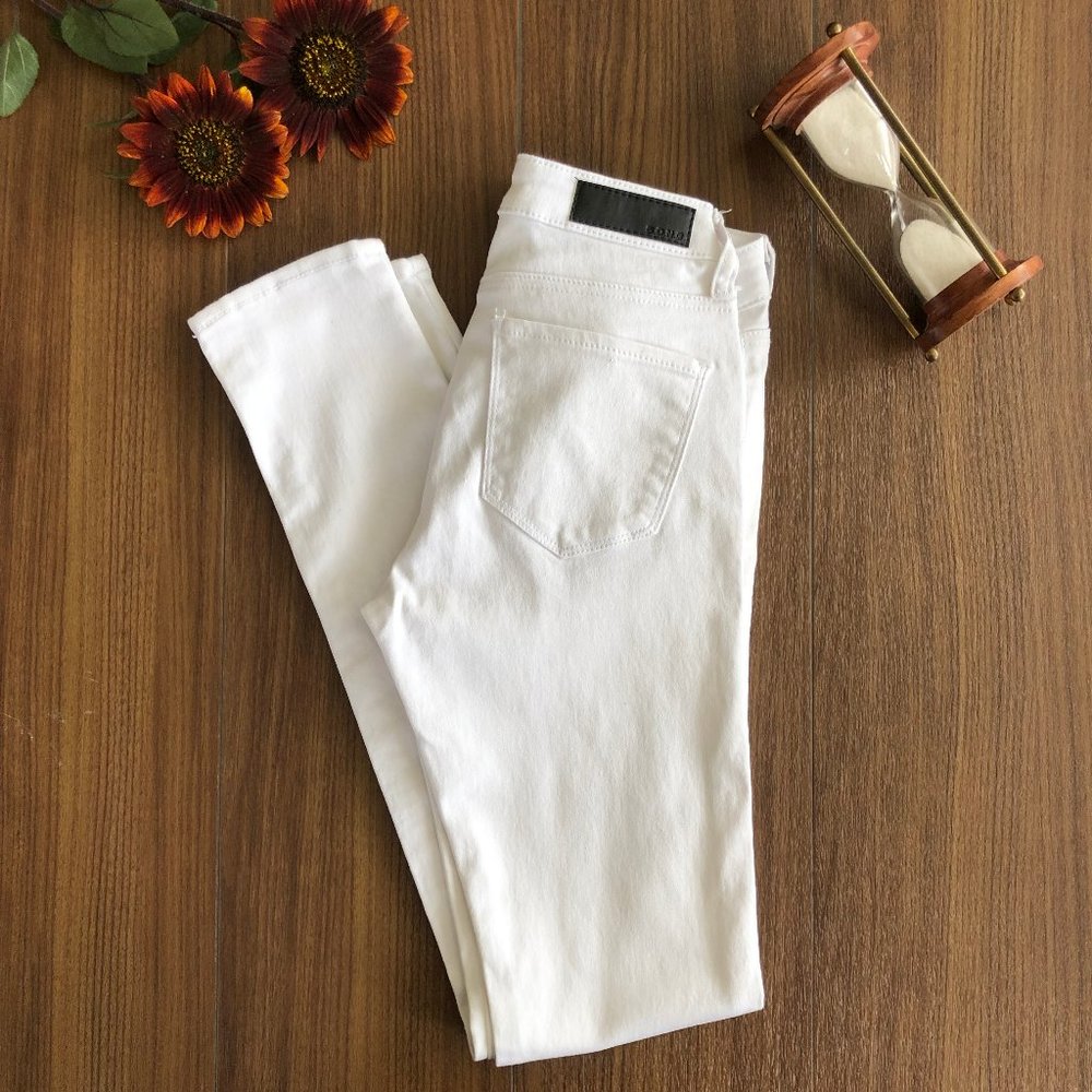 S.O.N.G Size 1 White Jeans